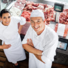 肉屋が肉消費削減に挑む。英国初、代替肉を販売する肉屋