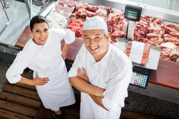 環境負荷の大きい肉消費を減らすため、代替肉を販売する肉屋