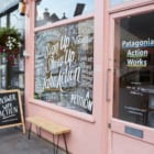 ロンドン市民の環境活動をつなぐ。パタゴニアのポップアップカフェが登場