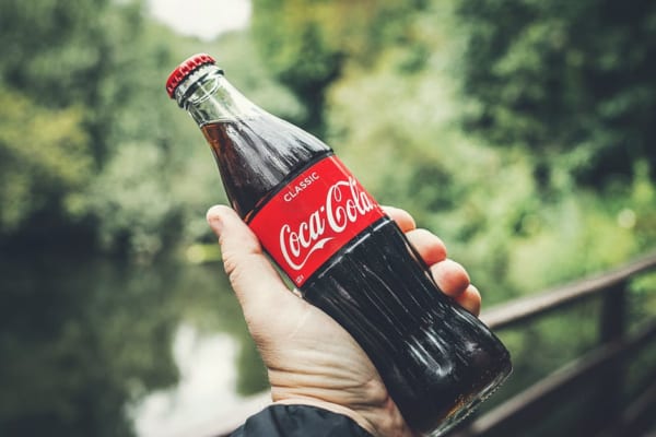 世界初、コカ・コーラの海洋プラごみをリサイクルしたペットボトル