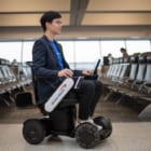 英ブリティッシュ・エアウェイズが日本発の電動車いすを導入。空港内の安全で快適な移動をみんなに