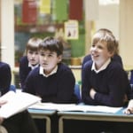 ロンドンの中学校、「週4授業」を目指す。先生が健康に働ける環境づくりへ width=