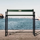 デンマーク・コペンハーゲンが「肩の高さまであるベンチ」を設置する理由