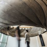 GoogleとMITが考えた、天井から降りてくる会議室 width=