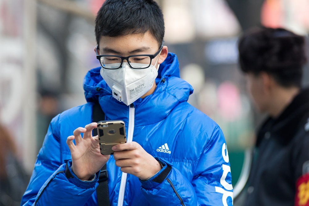 大気汚染がひどいほど安くなるマスク「Air pollution discount」