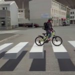 トリックアートで交通事故を防ぐ。アイスランドに登場した、立体に見える横断歩道 width=