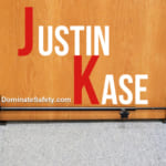 銃犯罪から教室を守る。アメリカの学生が強力なドアロックJustin Kaseを製作 width=