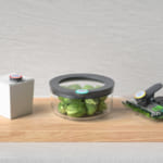 テクノロジーで食べ物のムダを減らす。AI搭載のタッパーが登場 width=
