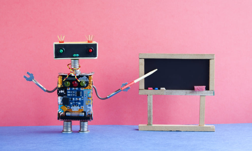 中国の幼稚園に、歌も読み聞かせもできるロボット先生がやってきた