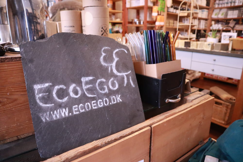 Eco Egoロゴと店内