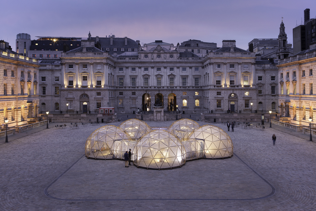 世界各地の大気汚染を体験できるドーム型施設「Pollution Pods」