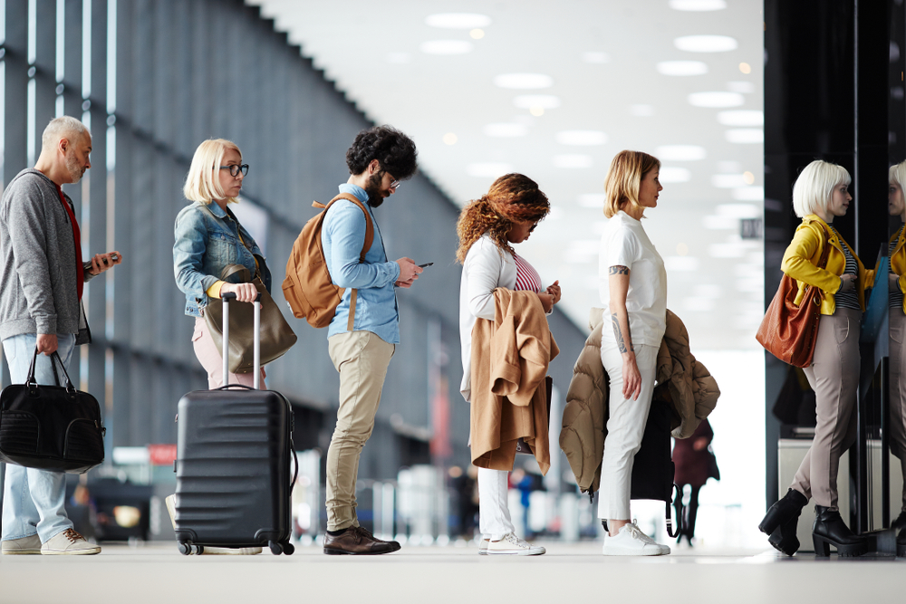 フライト選びから機内での過ごし方まで、空の旅をもっとエコにするアイデア4選