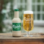脱ペットボトルへ。デンマークのビール醸造大手カールスバーグ、紙製飲料ボトルを発表 width=