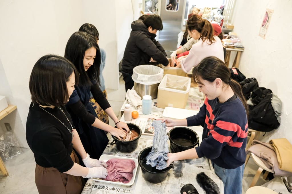 大量消費に替わるクラフティビズム。草木染めから見直すファッションとの付き合い方