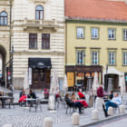 街全体をカフェに。飲食店が社会的距離を保ちながら営業するための、リトアニアの工夫