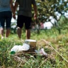 「忘れ物です」タイの国立公園、観光客のポイ捨てごみを送り返す