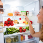 消費期限が近い食材は、赤に。家庭からの食品ロスを防ぐスマートタグ width=