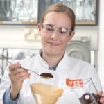 「研究所育ち」のコーヒー、フィンランドで誕生。細胞農業で“豆が足りない”危機脱出へ width=