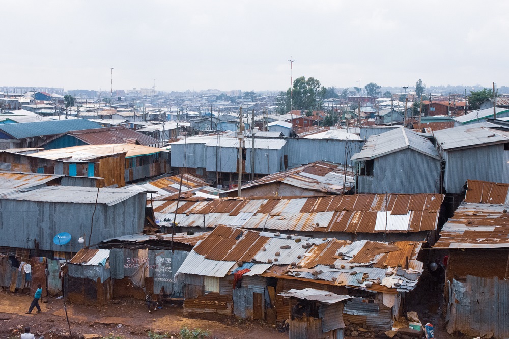 首都ナイロビの巨大スラム街「キベラ」