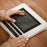 指先で画像を「見られる」ようにする、点字翻訳デバイス width=