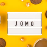 JOMOとは・意味 width=