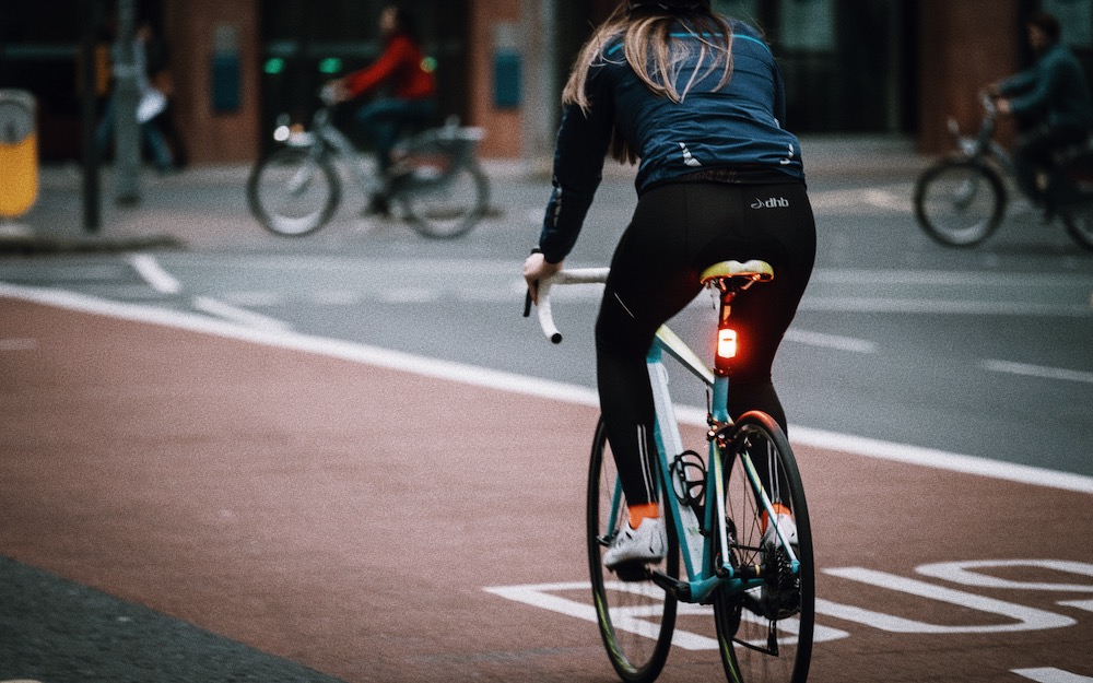 道路のデータ分析もできるハイテク自転車ライト「See.Sence」