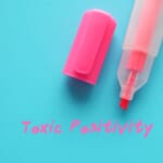 有害なポジティブさ（Toxic Positivity）とは・意味 width=