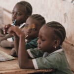 まとまった学費が払えなくてもOK。アフリカの貧困家庭を救う「学んだ分だけ払う」制度 width=