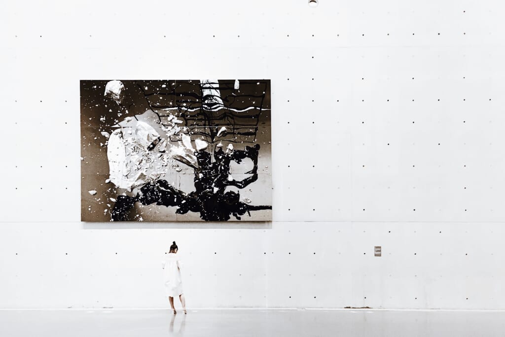 鑑賞者が一人もいないアートミュージアム「MoNS」