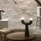 「牛の糞」からつくる家具、インドネシアで誕生