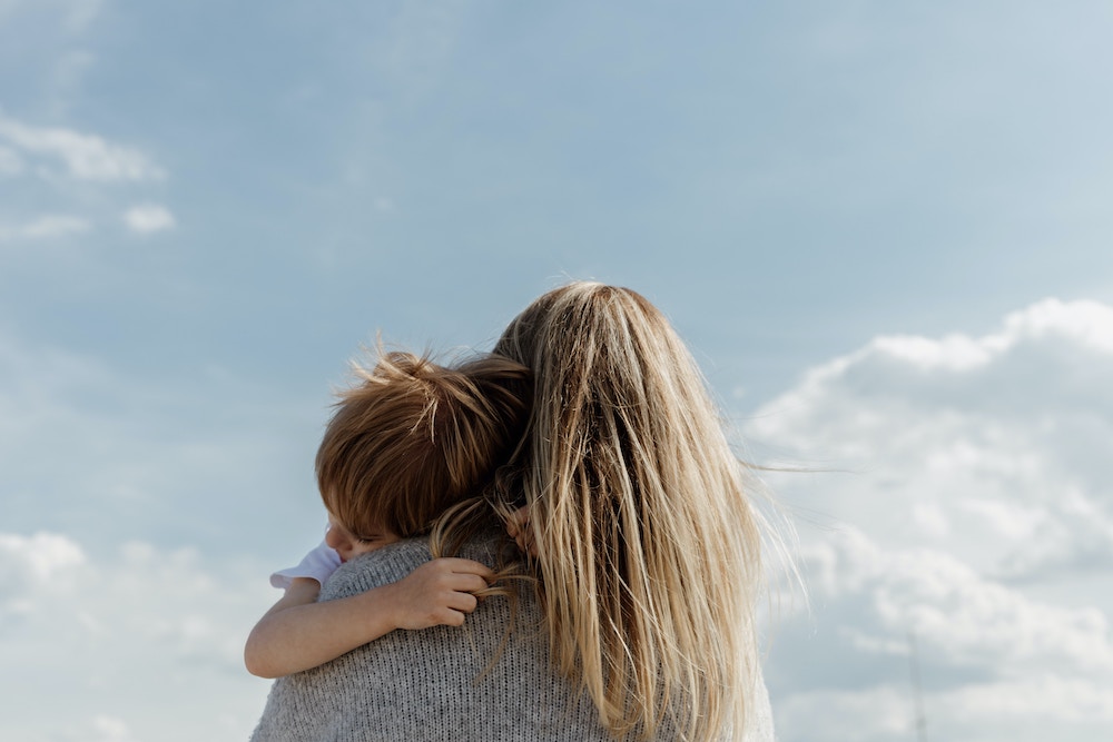 woman in gray shirt covering her face with her hair
https://unsplash.com/photos/woman-in-gray-shirt-covering-her-face-with-her-hair-82NHIKIvKNc