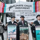 メロディにのせて届ける“優しい抗議”。地球のために歌うイギリスの「気候合唱団」