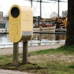 オランダの街に「黄色い箱」が続々登場。道端で“空き缶の寄付”を募るワケ width=