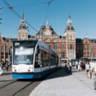 スマート・アーバニズムの最前線。アムステルダムの公共交通が大気汚染の「監視装置」に