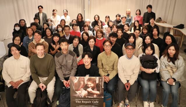 上映会後の集合写真