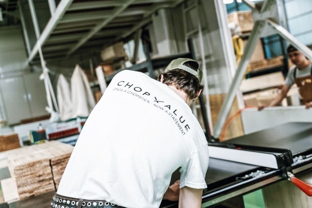 住宅街の小さな工場から、循環が始まる。割り箸が地域でめぐる文化を作る、ChopValueの挑戦 width=