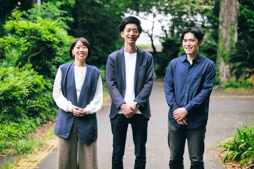 三浦友見さん、新村毅教授、田邊築さん