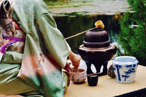 茶道 お点前をしている様子