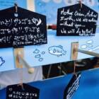 生き物と人の願いを、海洋ごみでできた絵馬に託して。企業連携で海の課題を考える「UMI-EMA」