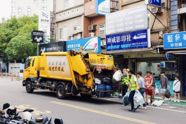 台湾のごみ収集車
