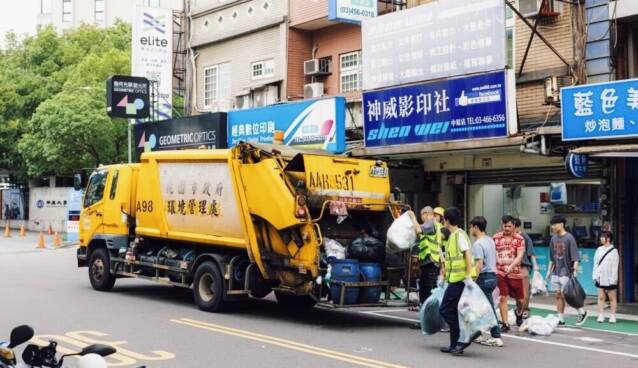台湾のごみ収集車
