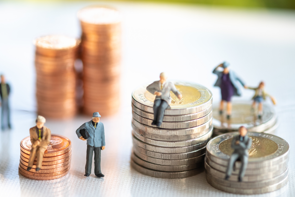 「お金のあり方」を問い直した一年。編集部が選ぶ注目の取材・コラム5選【2025年ハイライト】