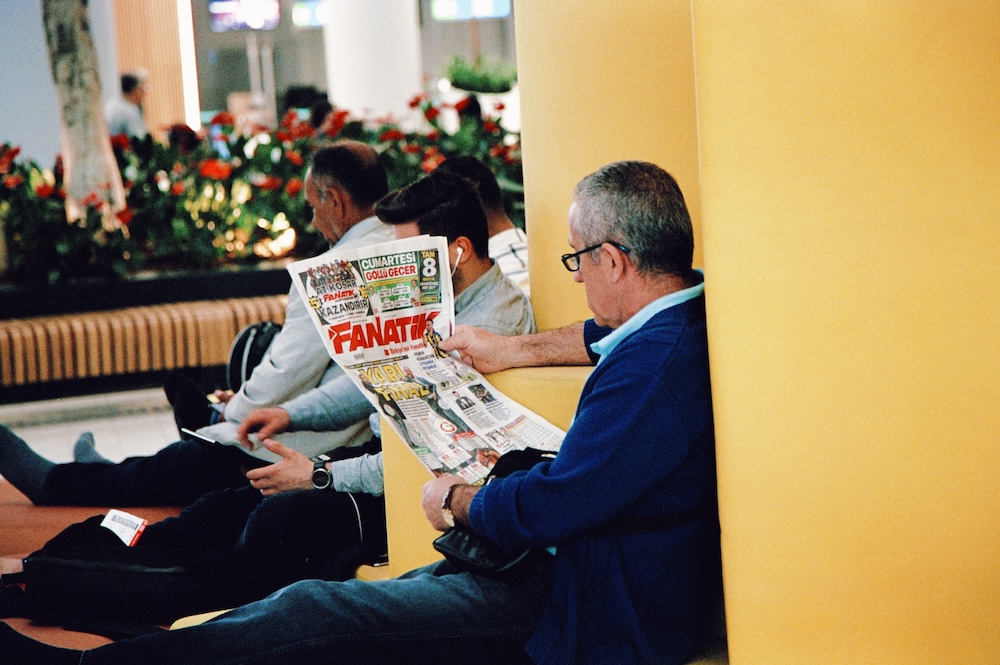 搭乗前に、無料の本を。米国で広がる「空港図書館」という新しい公共空間 width=