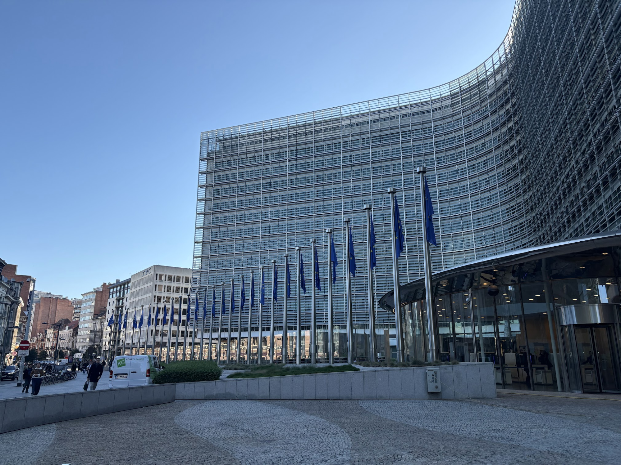 ベルギー・ブリュッセルにある欧州委員会の建物。筆者撮影