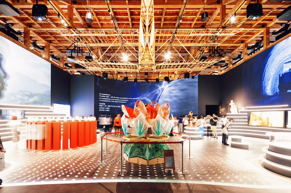 「香り」という媒体が、境界をほどく。分断の時代に、感性はどこまで世界をつなげるか width=