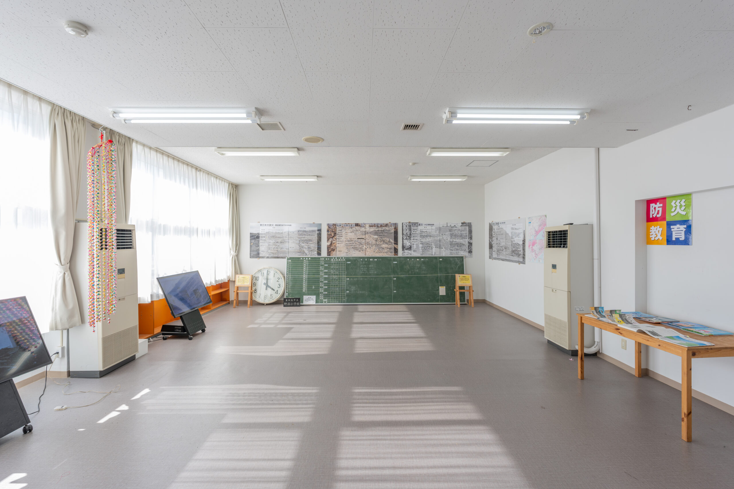 KIBOTCHAの中には、震災の歴史、恐ろしさ、正しい防災を伝えるための資料室がある。Image via KIBOTCHA