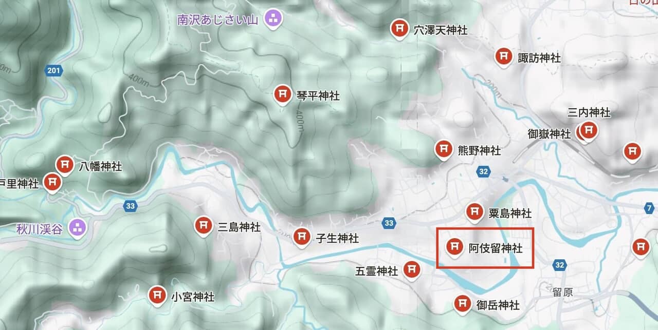 秋川渓谷沿いの神社