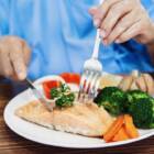 カナダの病院が先住民の伝統食を採用。「ふるさとの味」で孤独を癒す、新しいケアのかたち